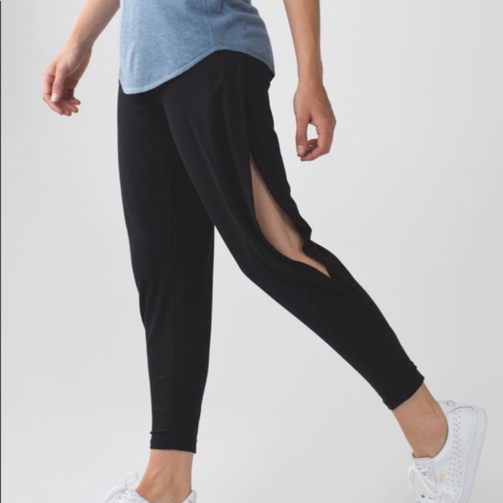 Lululemon Superb Pant open Side